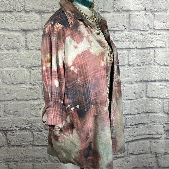 Reworked/upcycled flannel shirt - Picture 2 of 7